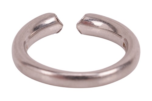 Lot A torque-style diamond-set ring, the platinum...