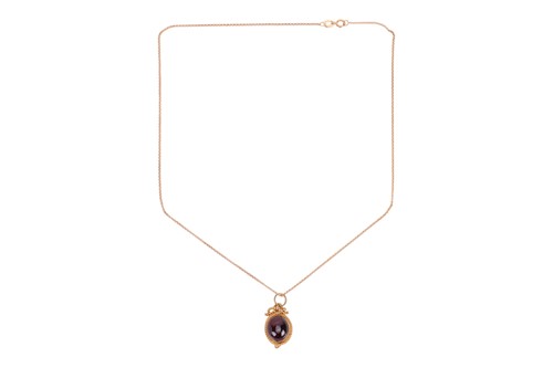Lot A red gem set pendant necklace, pendant collet-...