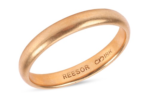 Lot A band ring, the 3mm court shaped band, in...