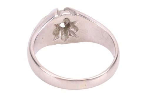 Lot A diamond single stone ring, the round...