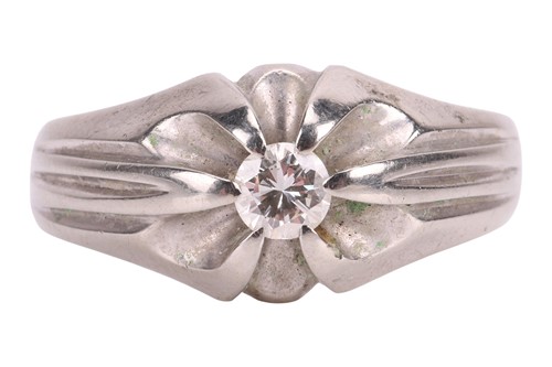 Lot A diamond single stone ring, the round...